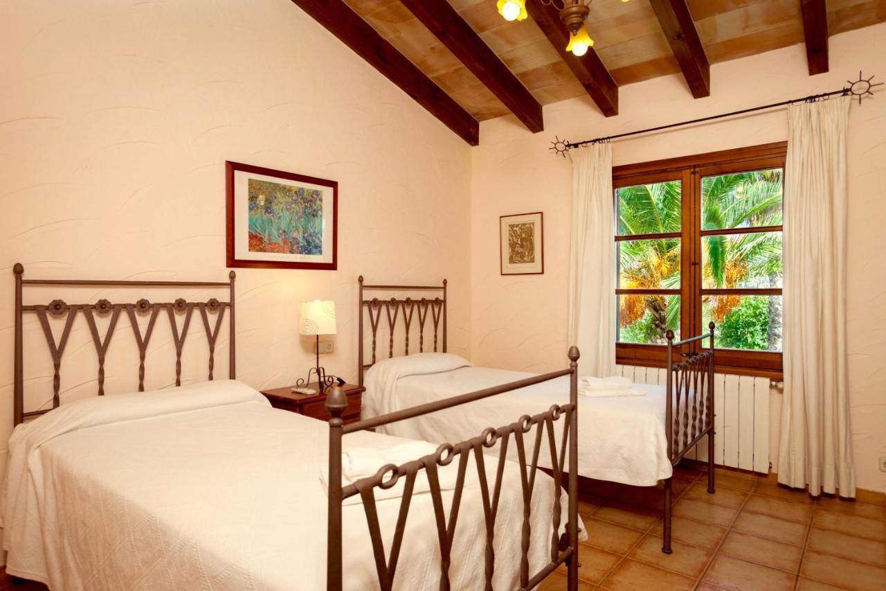 Can Colom By Sealand Villas Pollenca Bagian luar foto